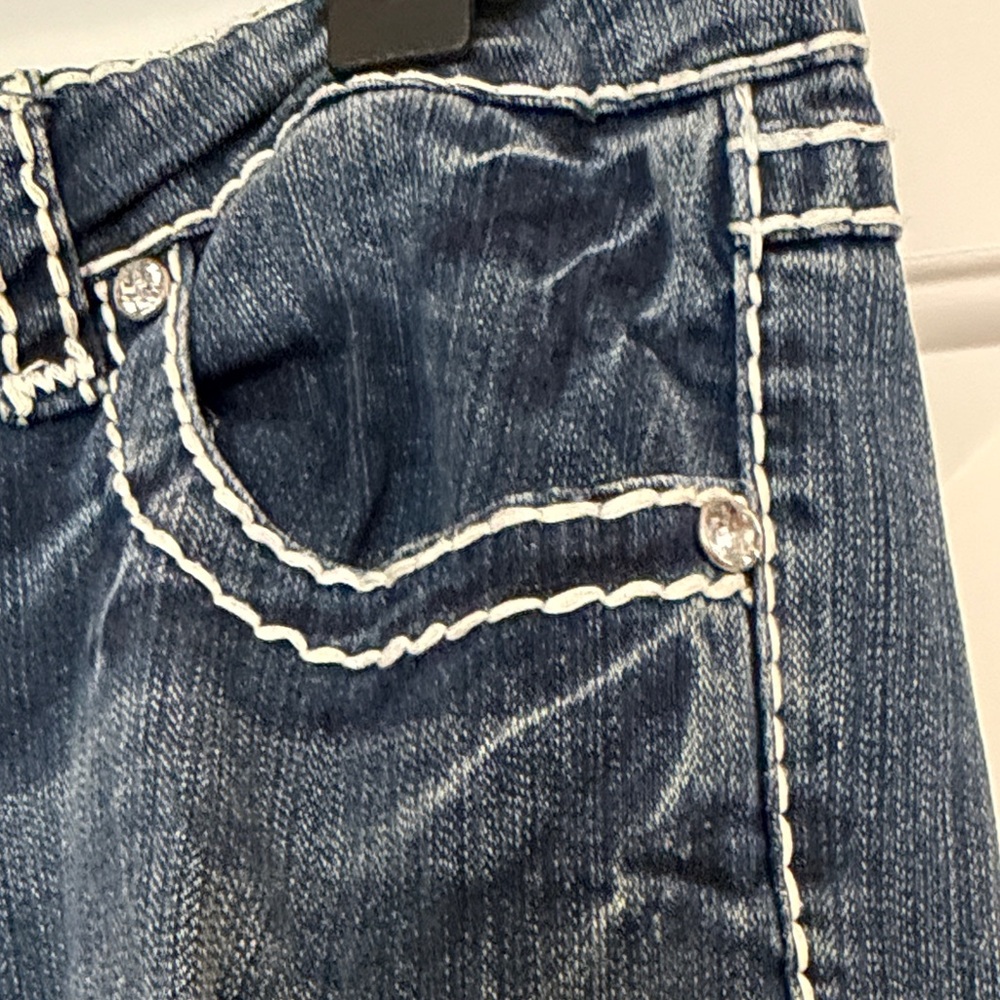 Dark Wash Distressed Women’s Jeans - Navy Blue - Picture 5 of 14